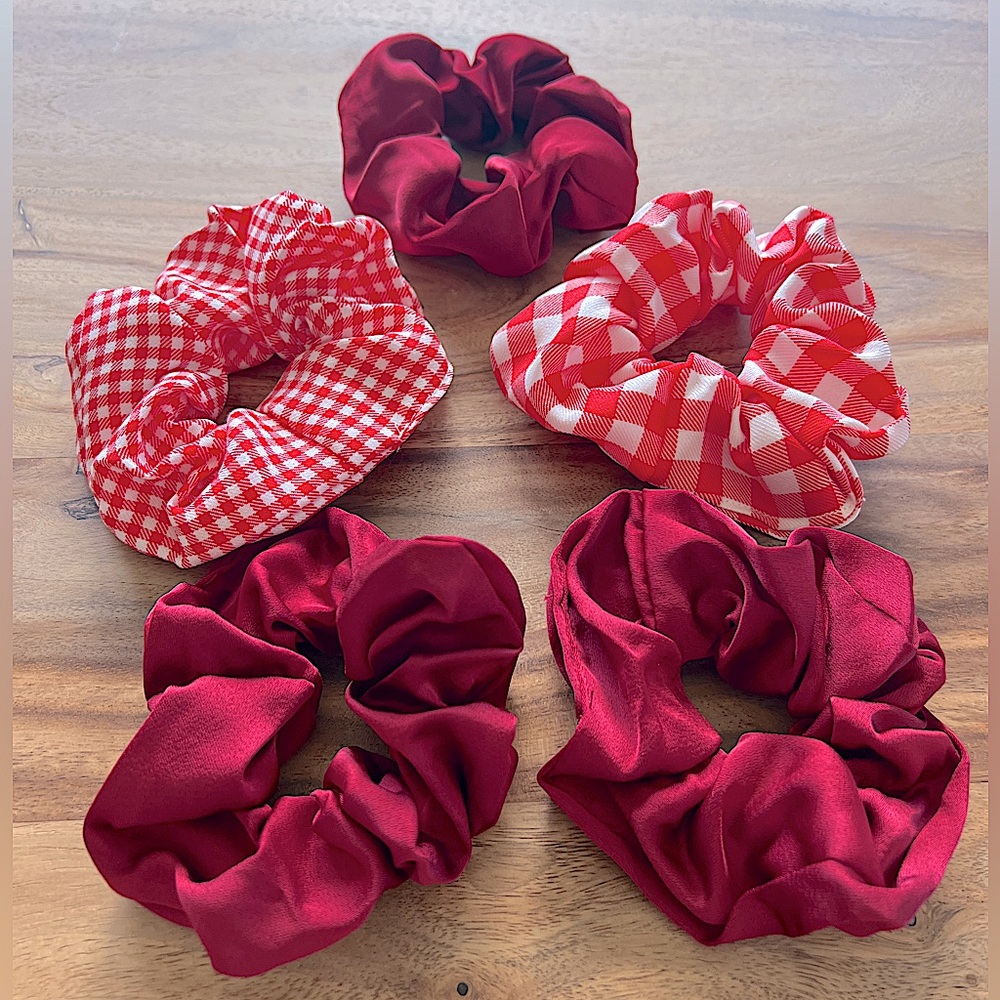 Red and Checkered Scrunchie Set - Picture 2 of 6